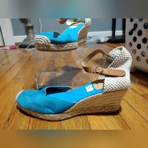 NWOT Kanna Esparto Wedge Hellas Shoes